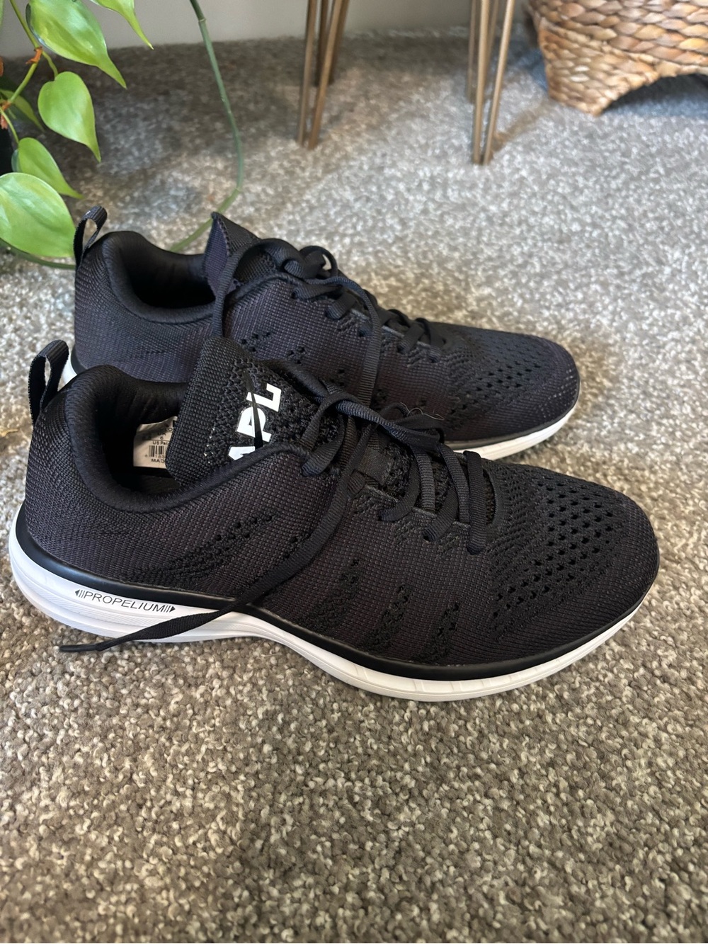 APL Women's Techloom Pro Sneakers | Size 8.5 - Picture 2 of 7